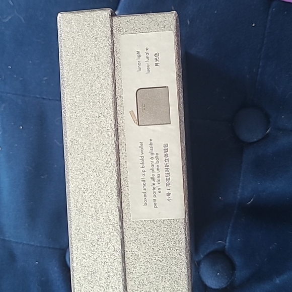 Kate Spade wallet - Picture 6 of 6